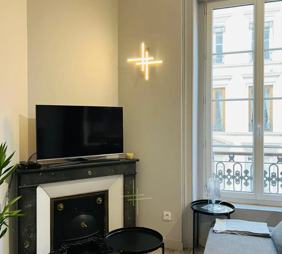Cosy Massena Apartment - Parc Tete D'Or Lyon France